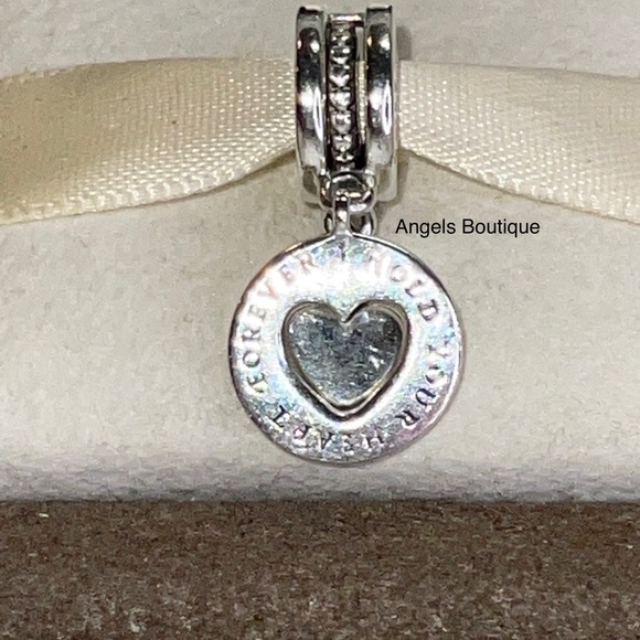 Pandora I Hold Your Heart Forever Charm - Picture 4 of 8